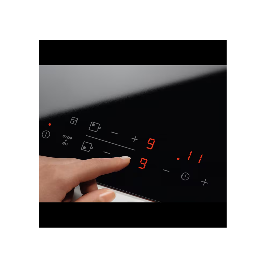 موقد كهربائي الكترولوكس 30سم اسود التحكم بال